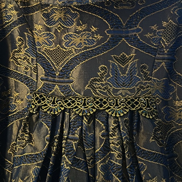 NWT Museum Replicas Renaissance brocade ov… - Picture 9 of 9